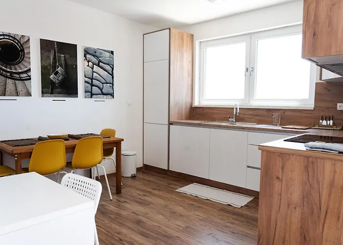Station 22 - Brand New With A Terrace And Private Parking Apartmán