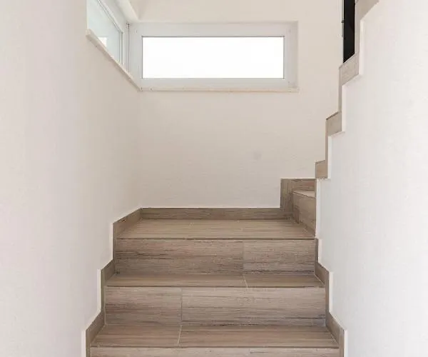 Station 22 - Brand New With A Terrace And Private Parking Apartmán