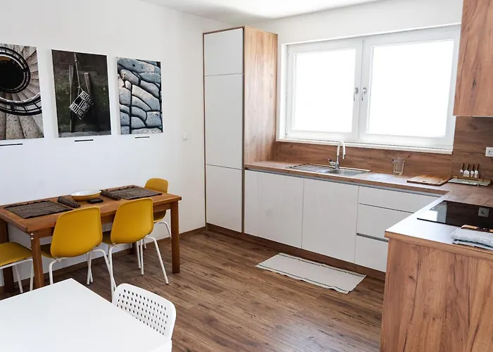 Station 22 - Brand New With A Terrace And Private Parking Apartmán