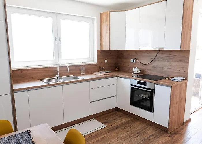 Station 22 - Brand New With A Terrace And Private Parking