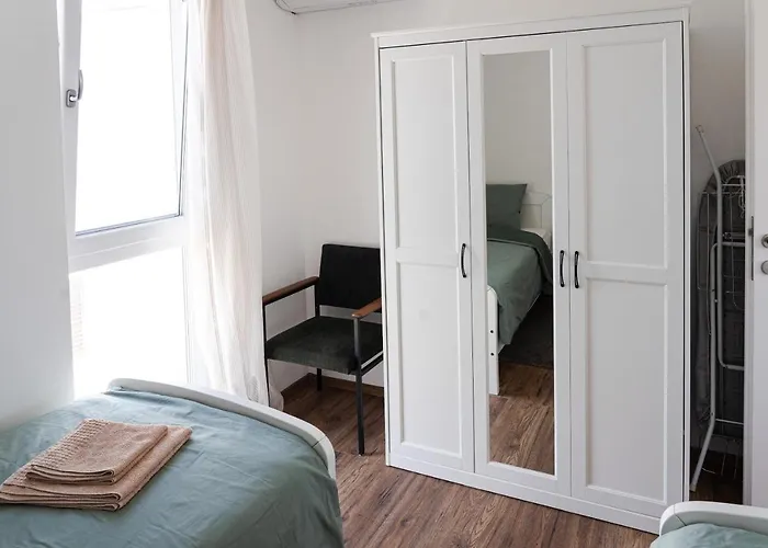 Apartmán Station 22 - Brand New With A Terrace And Private Parking Vir