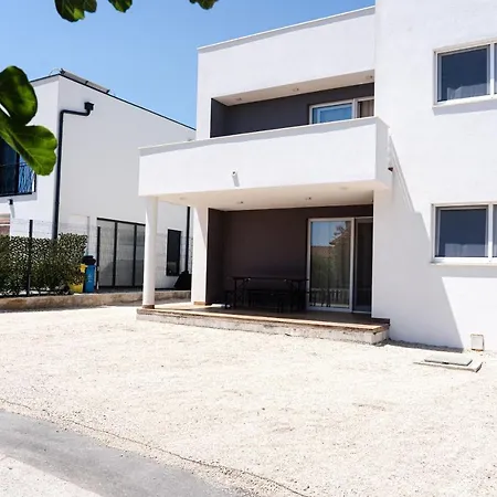 Apartment Station 22 - Brand New With A Terrace And Private Parking