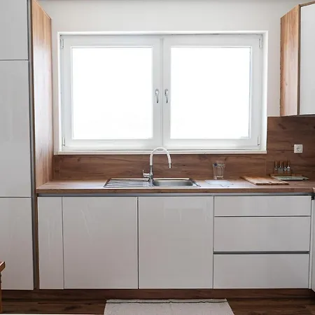 Station 22 - Brand New With A Terrace And Private Parking Apartment Vir