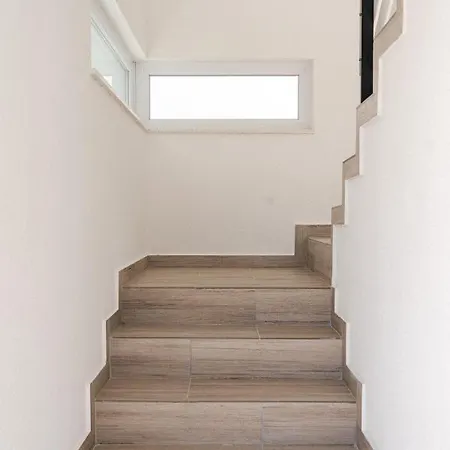 Station 22 - Brand New With A Terrace And Private Parking Apartment