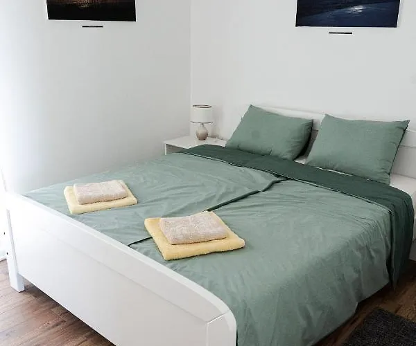 Station 22 - Brand New With A Terrace And Private Parking Appartement